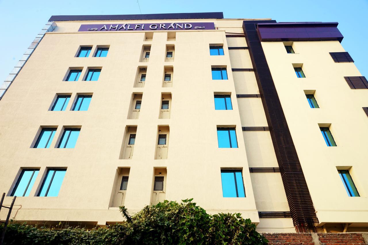 Hotel Amalfi Grand Patna  Pokój zdjęcie