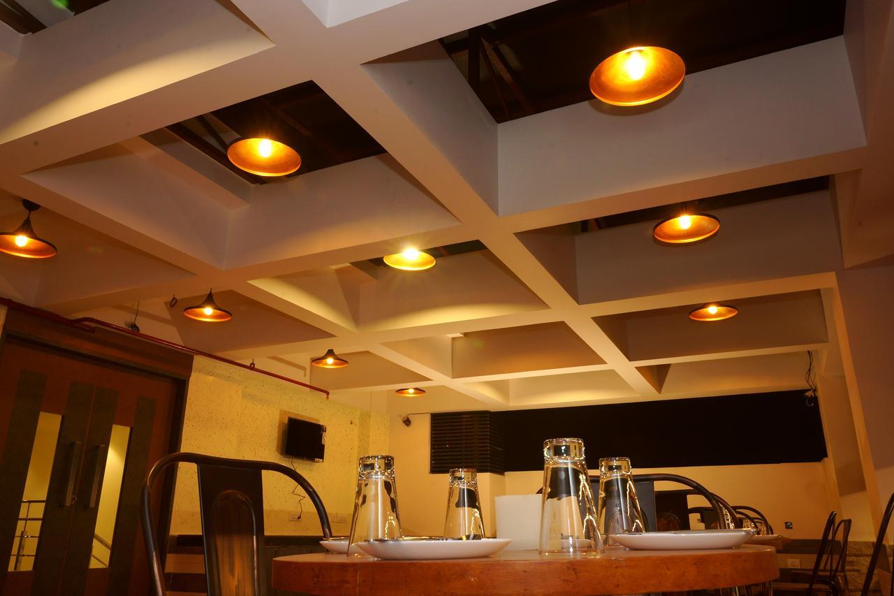 Hotel Amalfi Grand Patna  Pokój zdjęcie