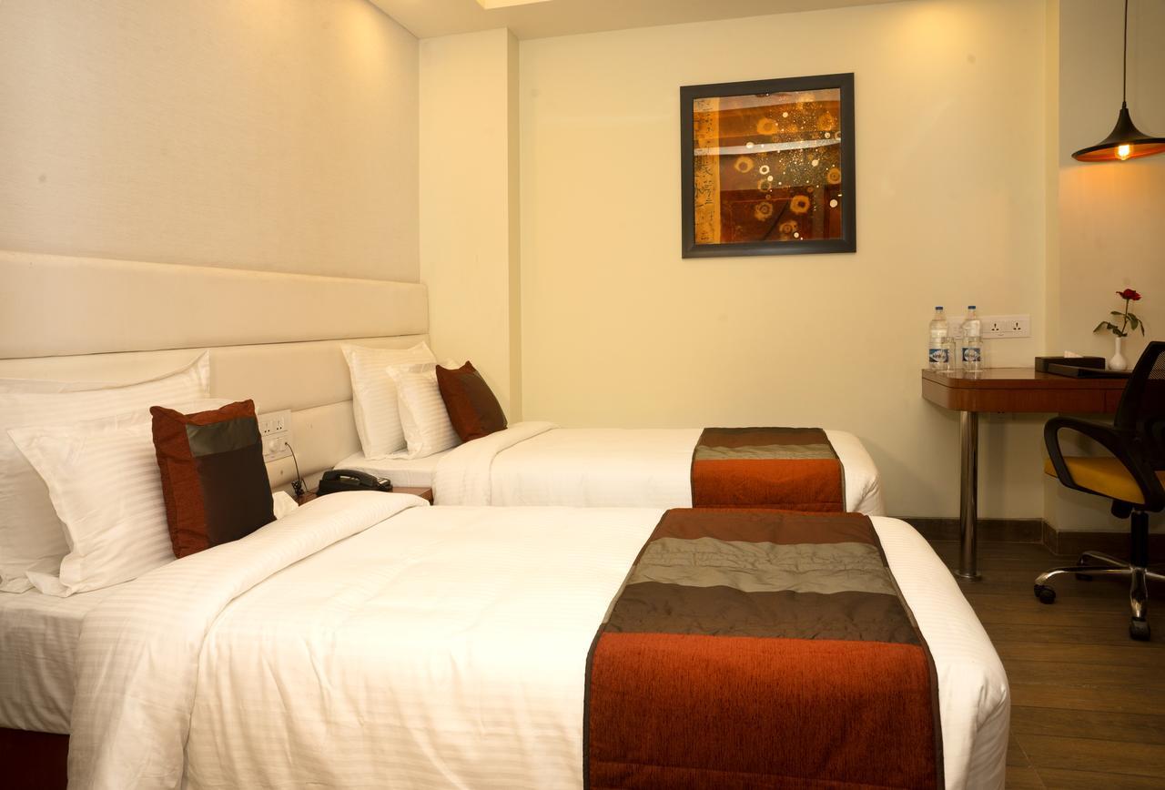Hotel Amalfi Grand Patna  Pokój zdjęcie