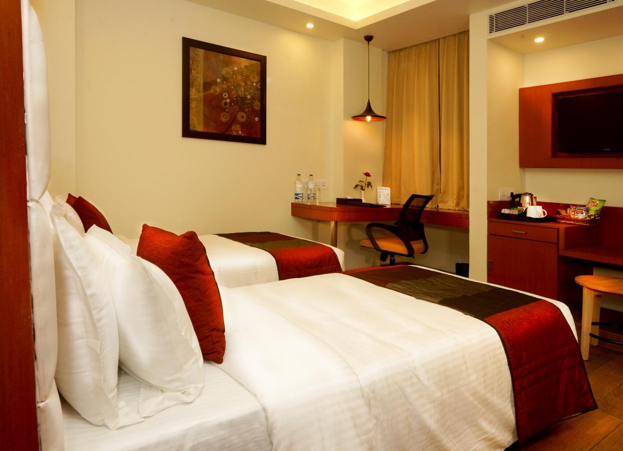 Hotel Amalfi Grand Patna  Pokój zdjęcie